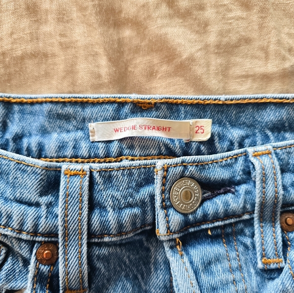 Levi's Blue Wedgie Straight Leg Women's Jeans - Picture 4 of 6